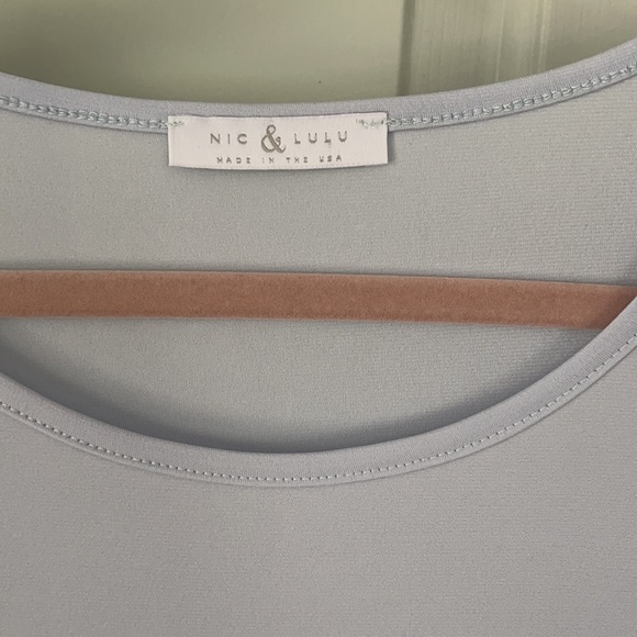 nic & lulu dressy Woman’s top - great condition - Picture 3 of 6